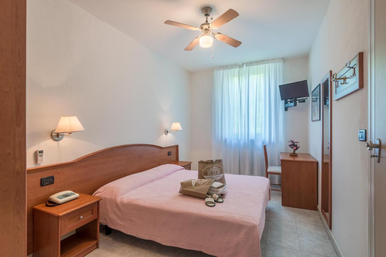 Hotel Villa Delle Fonti Риоло Терме Екстериор снимка